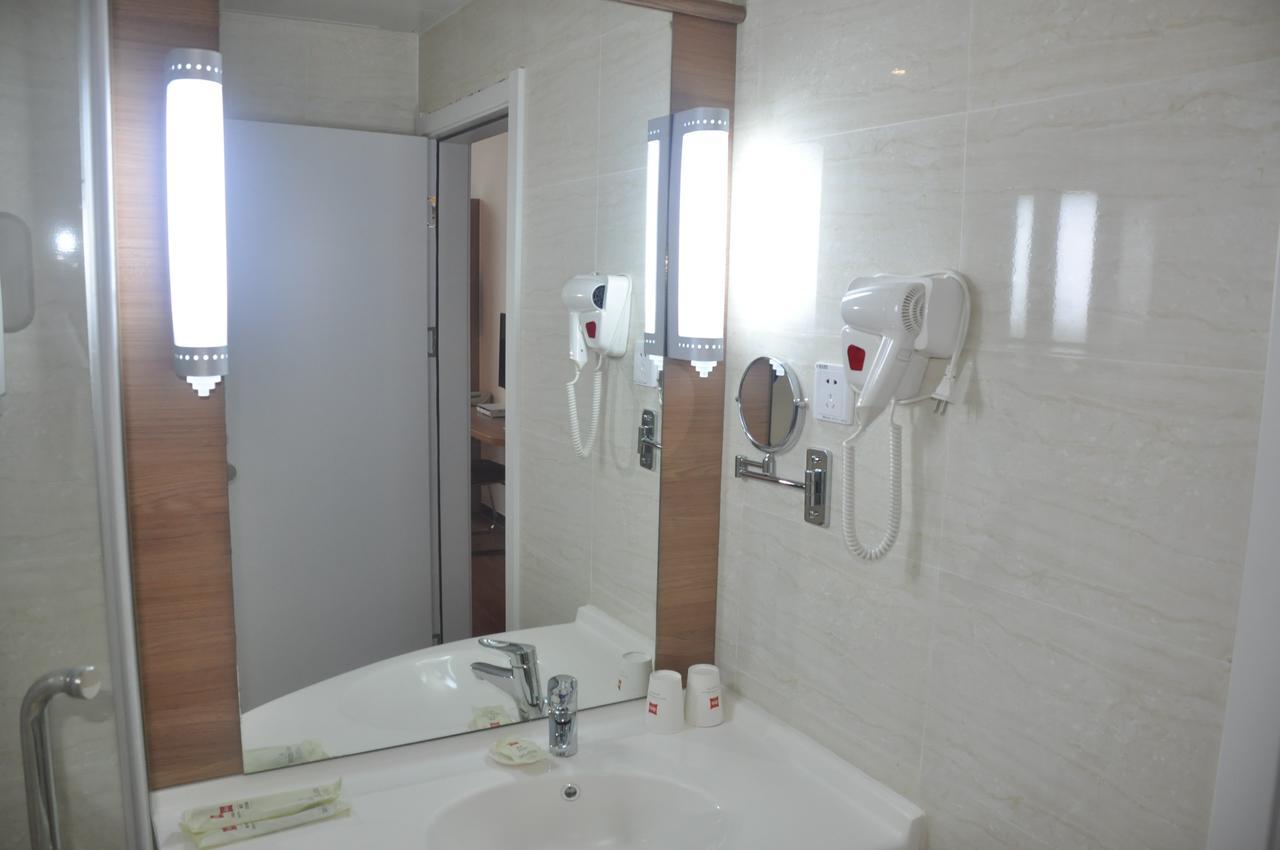 Ibis Luoyang Hi Tech Dev Zone Hotel Exterior photo